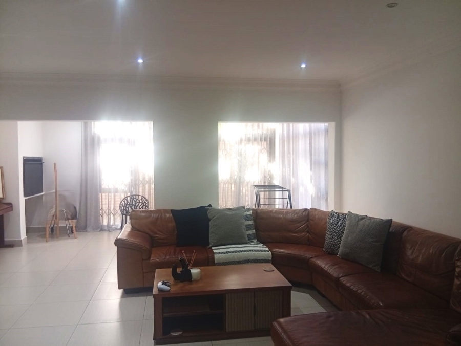 4 Bedroom Property for Sale in Heuwelsig Free State